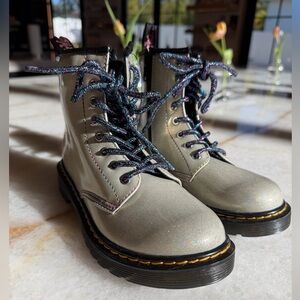 Dr. Martens Glitter Silver Boots Sz 1
